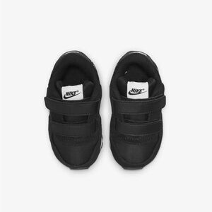 Infant Nike sneakers black & white color